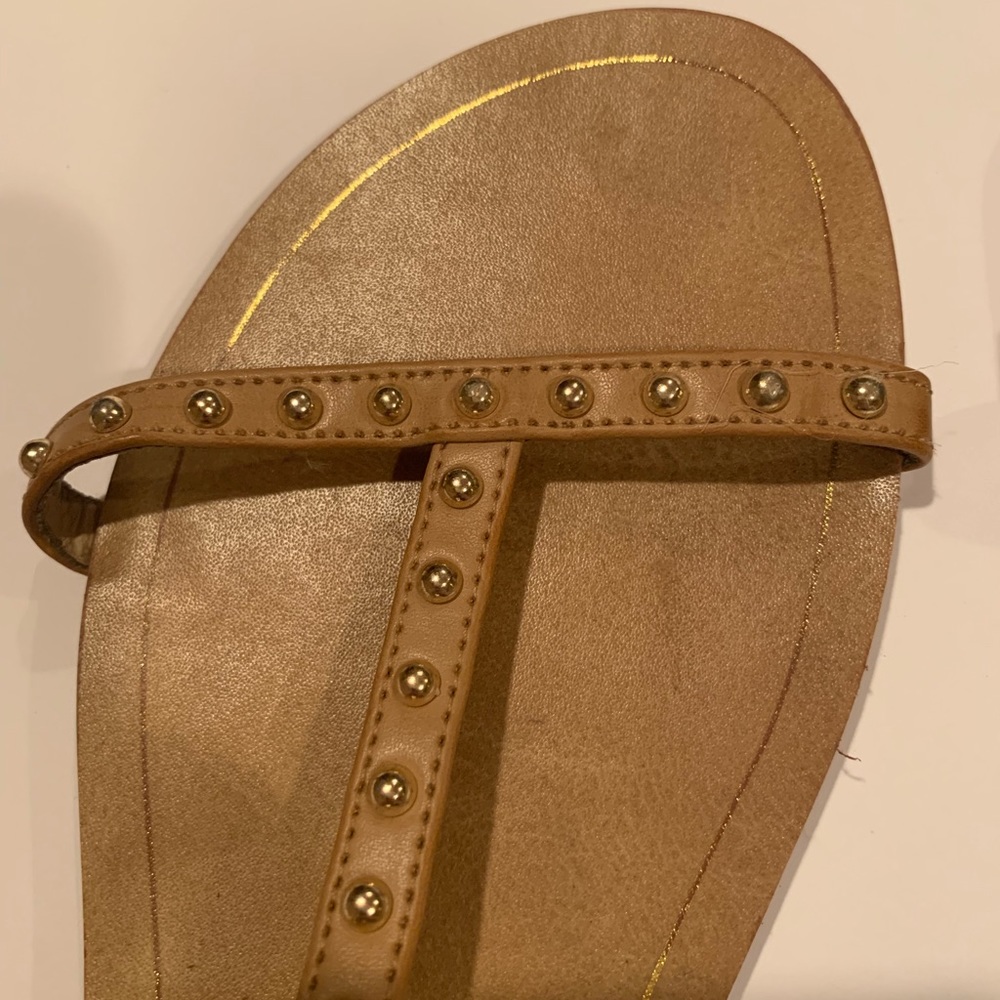 Kelly & Katie Brown Sandals with Gold Accents - Picture 5 of 6